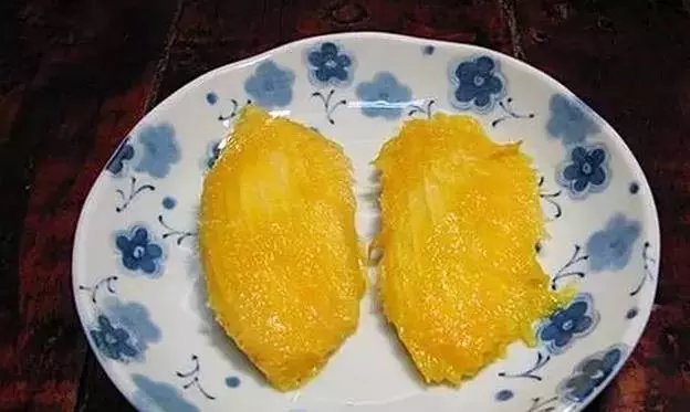 吃完的芒果先別急著扔,一個媽媽做了這件事,奇蹟就發生了...