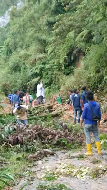 金馬崙土崩 3人遭活埋