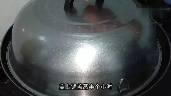 客家人獨特的蒸雞做法,營養全面,尤其是湯汁,鮮美極了