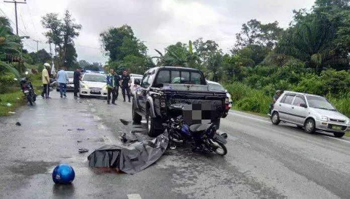 摩托車追撞前方貨卡車尾弟弟當場魂斷,懷孕的胞姐重創送醫搶救命不果肇2屍3命悲劇