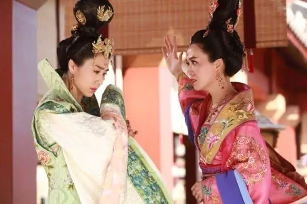 從《深宮計》《法證先鋒4》看,TVB花旦胡定欣可能要退居二線