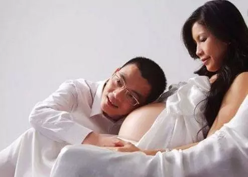 女子婚後半年絕經,丈夫陪她去醫院檢查,醫生稱:還是報警吧!