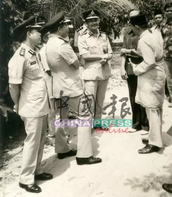 1982年 大馬政壇第一槍! 部長槍殺政敵 , 震撼全國 !