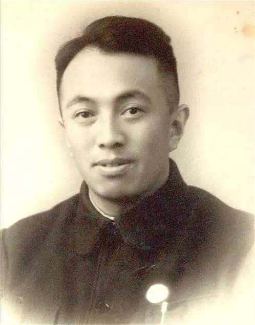 日軍少將身穿鐵甲刀槍不入,一小兵用長矛從肛門將他刺死!