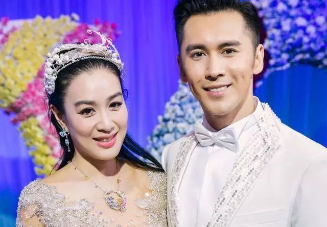 46歲女星為懷孕打百針,今喜得龍鳳胎,成了一個幸福的女人!