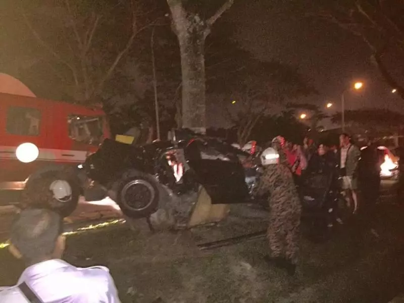 新山發生恐怖致命車禍!兄弟各攜女友乘車外出,3死1傷,臨近年關,請注意安全!R.I.P !