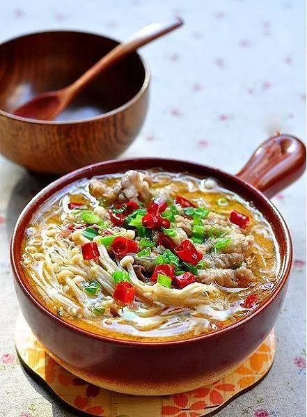 這幾道金針菇的做法簡單,想不到卻出乎意料的美味!