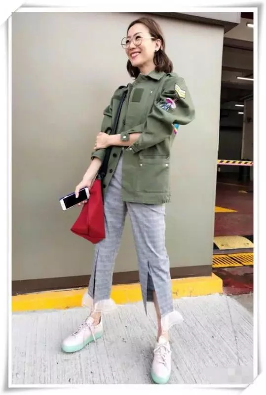 瘦下來的鄭秀文美到爆!顏值回升氣場炸裂,眼皮跟「刀砍」的一樣