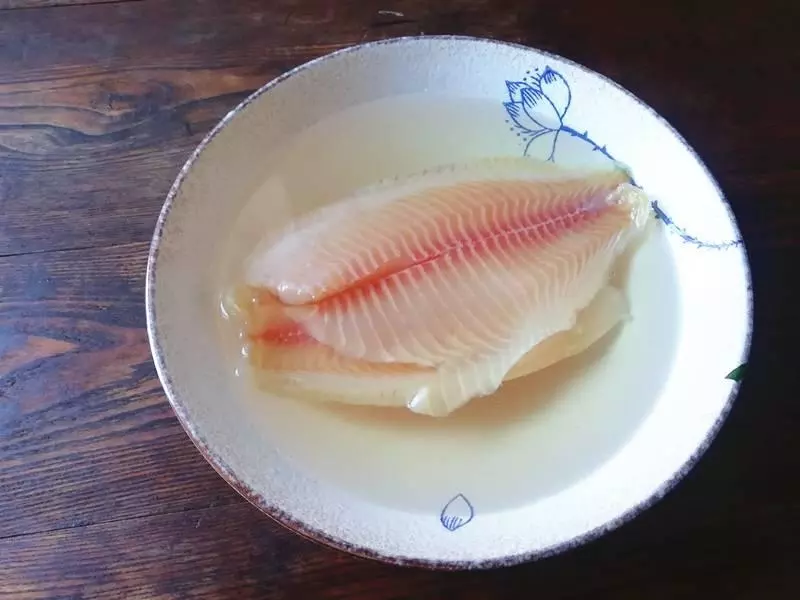 魚肉的健康做法,味鮮質嫩,顏值高,跟著步驟做,你也變大廚
