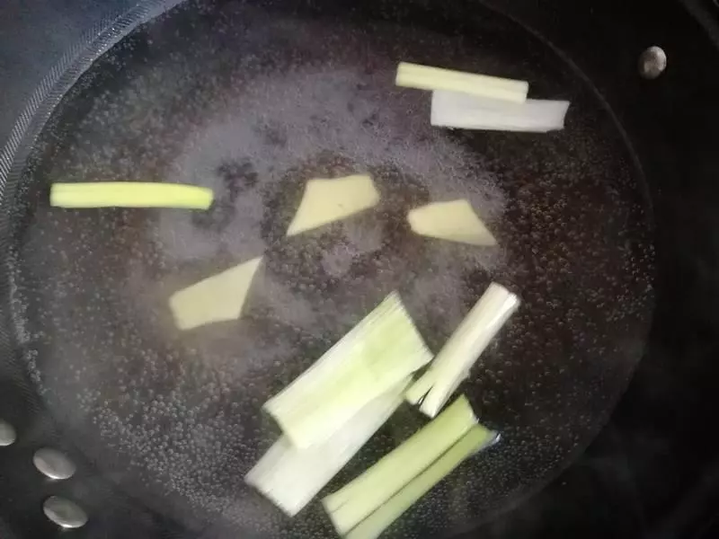 魚肉的健康做法,味鮮質嫩,顏值高,跟著步驟做,你也變大廚