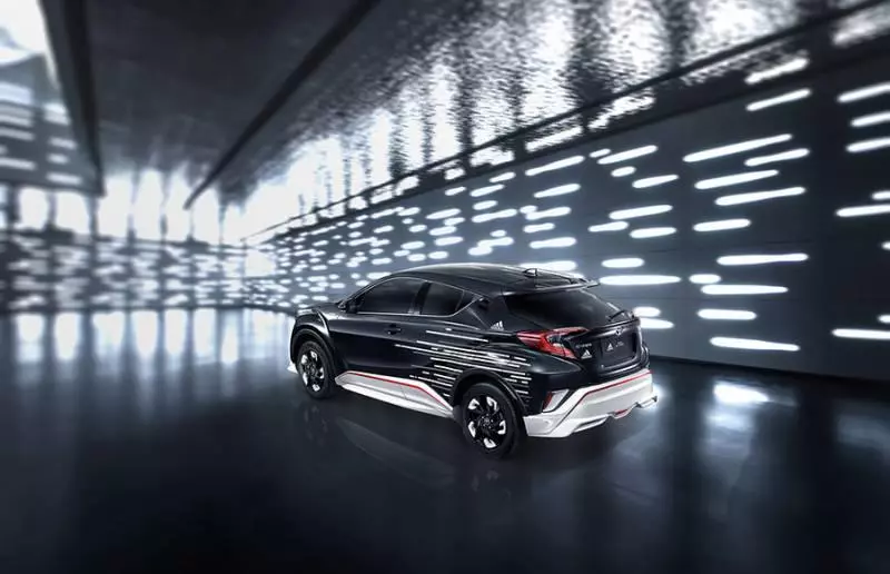 豐田與 ADIDAS 合作發布 「TOYOTA C-HR ADIDAS」 全球限量發行!只限1200台!