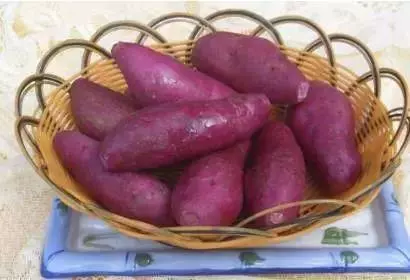 健康信息!白頭發過多,多吃這十種食物