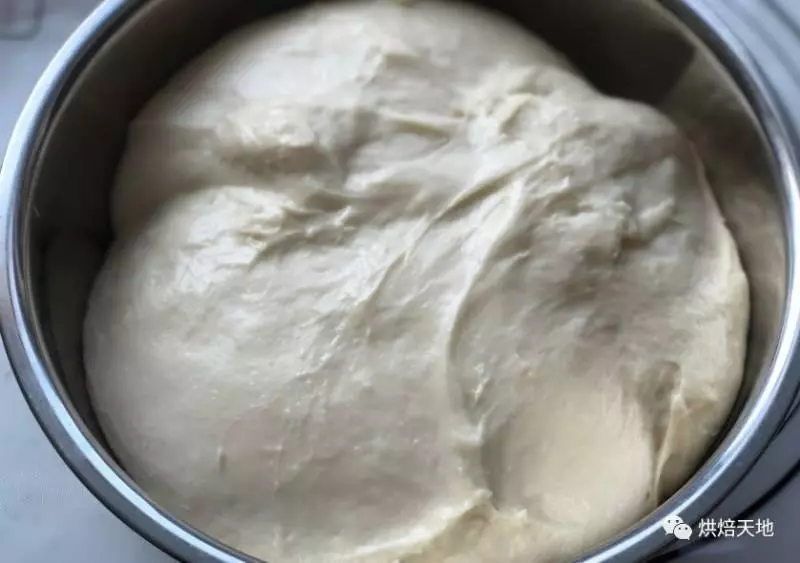 越嚼越香外皮酥脆 | 內心彈軟的煉乳白吐司