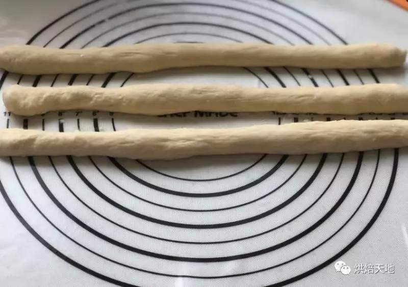 越嚼越香外皮酥脆 | 內心彈軟的煉乳白吐司