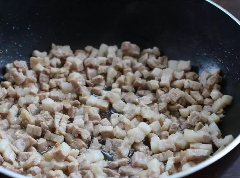媽媽煮的鹵肉飯那麼好吃,原來是加了這個,做出來的鹵肉肥而不膩,軟糯飄香,我一頓能吃一大碗!