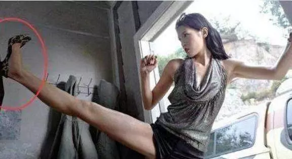 最唯美的穿幫鏡頭,一個小動作,實在是讓人大飽眼福