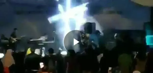 ◤海嘯襲印尼◢ 極悲哀!老婆隊友全罹難【整個樂團只剩他】大批網友都跟著心痛落淚!