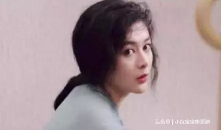 穿粉色的大齡女星:黎姿優雅,朱茵劉曉慶撞衫,關之琳秒變路人
