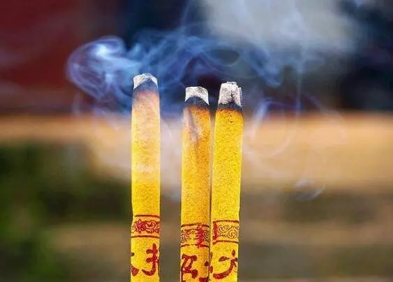 12月25、26號開始,祥雲枝頭繞,添財添福添好運,大器晚成的6大生肖!