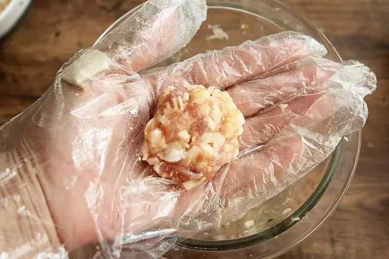 香煎蓮藕餅 ! 常吃蓮藕好處多,試試這個做法,端上桌搶著吃!