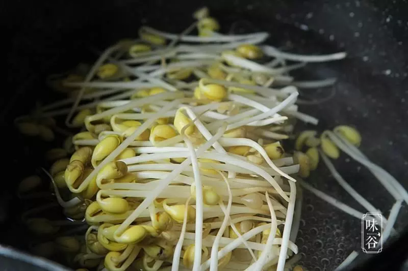 韓式拌飯 ! 韓劇里出鏡率極高的美食,在家自己做,簡單易學,鮮辣過癮!