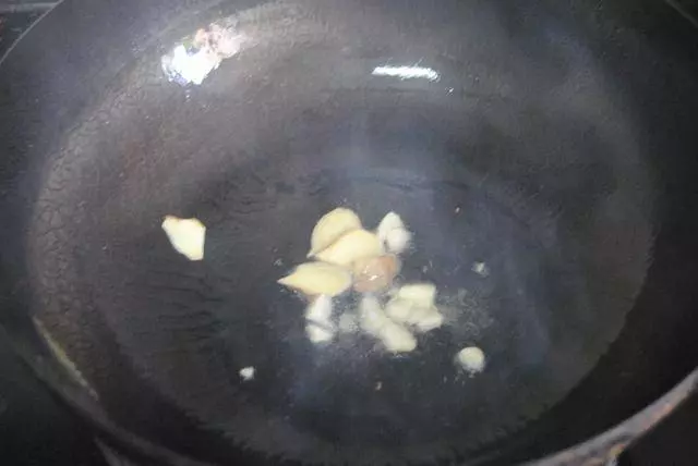 不要每次都是白灼蝦,都吃膩了!蝦最好吃的做法要「這樣做」每次做了都不夠吃,孩子說頓頓吃都不會膩!!