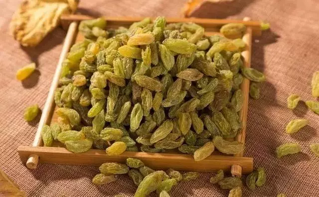 葡萄乾和它一起泡水,每天一杯,比蟲草還好!