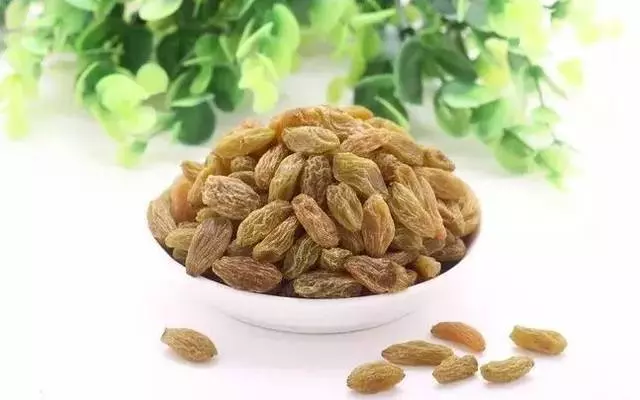 葡萄乾和它一起泡水,每天一杯,比蟲草還好!