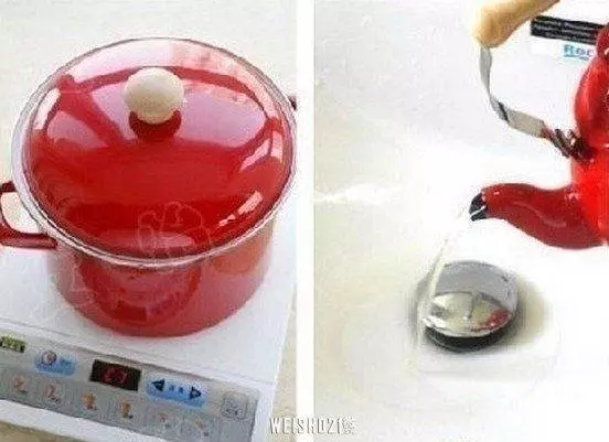 塑膠菜籃縫隙汙垢難清潔?清水中加【它】泡一泡,快速變乾凈