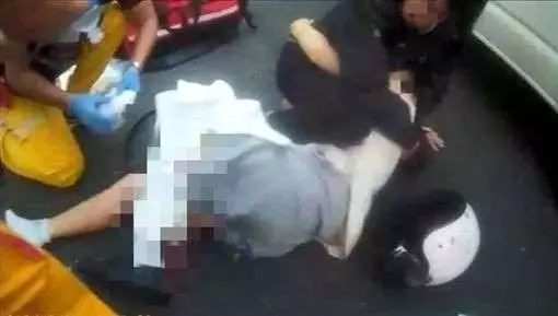 國一生慘遭校車拖輾 母目睹心疼緊擁