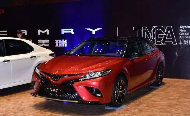 2018 全球百大品牌榜出爐! TOYOTA 蟬聯最具價值汽車品牌!HONDA 市值也持續上升!BMW 就不理想了!