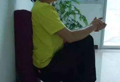 10個深蹲不如1個乞丐蹲!乞丐蹲:通經脈、提升腎氣、氣血足了!