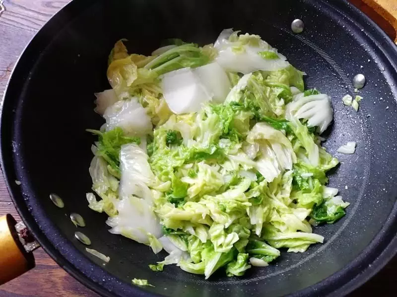 秋季乾燥要給家人多吃這個菜,物美價廉,教你這樣做,好吃不上火