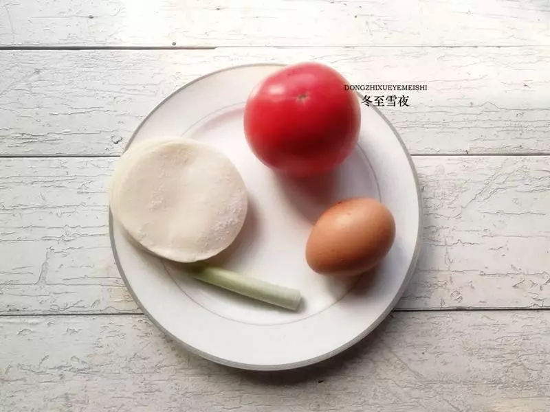 聰明老婆用剩餃子皮做出美味東北疙瘩湯,兒子吃了兩碗說沒吃夠!