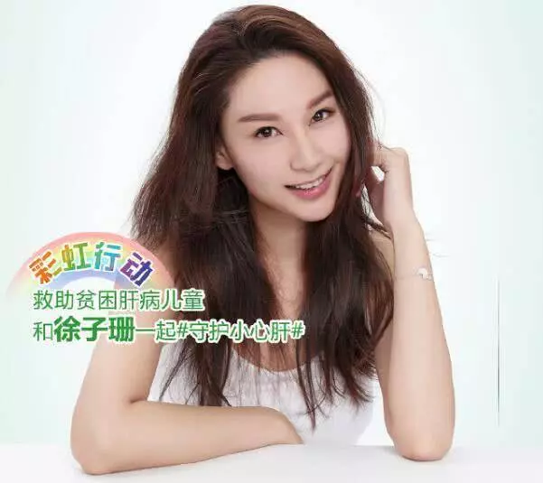 39歲徐子珊素顏出現在超市,前TVB花旦有變樣,但被贊很年輕