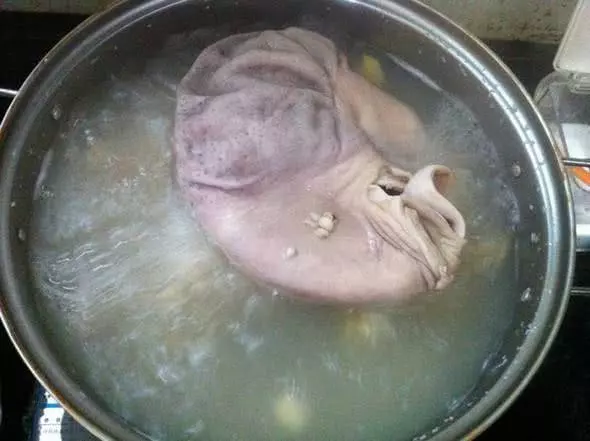 豬肚容易炒老?老廚娘說漏嘴:多加這一步,炒出的豬肚爽滑又入味