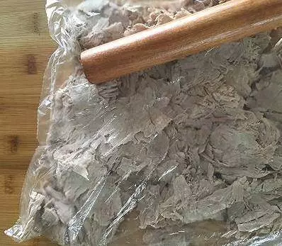 想吃肉鬆不要再出去買了,一斤肉,煮一煮,炒一炒,在家輕鬆做出,好吃無任何添加劑!
