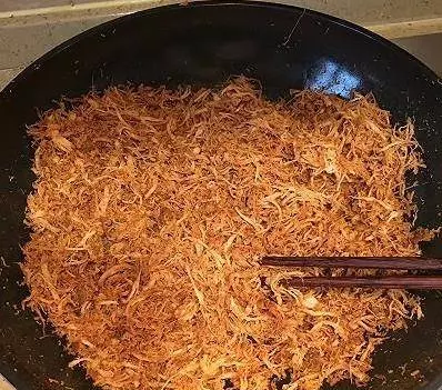 想吃肉鬆不要再出去買了,一斤肉,煮一煮,炒一炒,在家輕鬆做出,好吃無任何添加劑!