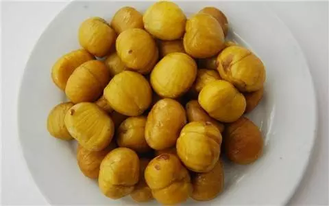 栗子這樣做,香甜綿軟又美味,大拇指一點也不痛,好吃又好剝