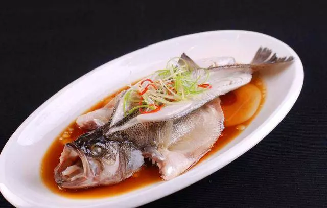 蒸魚時,只要多加這關鍵一步!不僅魚肉超級嫩,而且沒有一點腥味