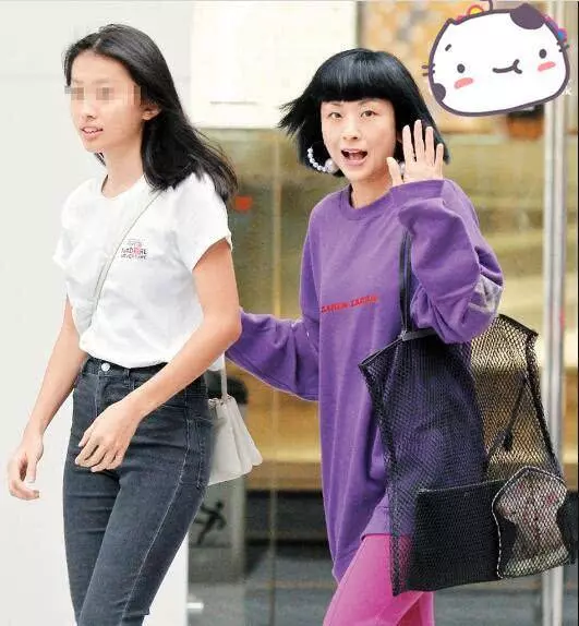 陳奕迅陪老婆出海玩快艇,徐濠縈曬iPad平板胸和健康黑膚色!