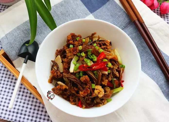 它是蔬菜中的抗癌之王,冬季將它曬成干,四季能嘗鮮,好吃又百搭!