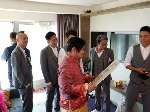 恭喜!53歲TVB男綠葉昨日結婚,宴開28席請親朋好友來見證!
