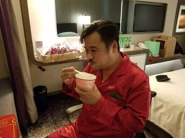 恭喜!53歲TVB男綠葉昨日結婚,宴開28席請親朋好友來見證!