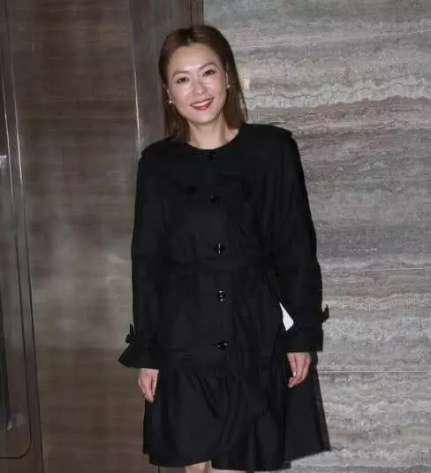恭喜!53歲TVB男綠葉昨日結婚,宴開28席請親朋好友來見證!