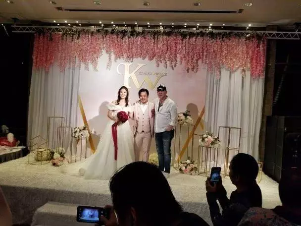 恭喜!53歲TVB男綠葉昨日結婚,宴開28席請親朋好友來見證!