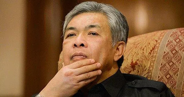 【完蛋了……】希盟這一招請君入甕,納吉和扎希標冷汗了~~全民都拍手叫好 !!