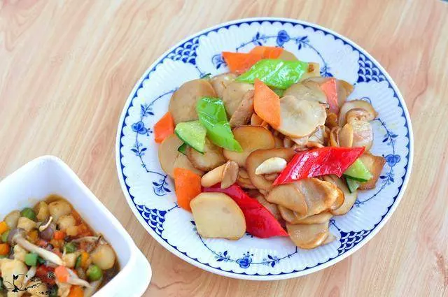 好看又好吃的五彩小炒肉,營養下飯超級棒