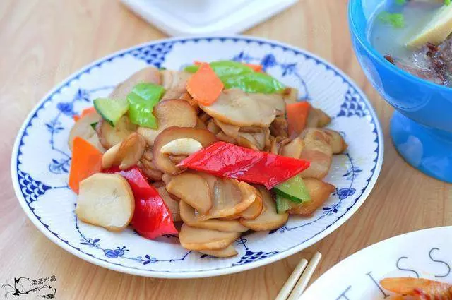 好看又好吃的五彩小炒肉,營養下飯超級棒