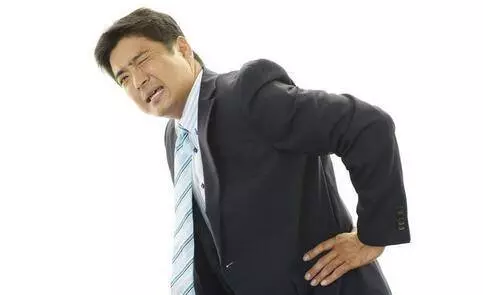 排尿時有4個表現,說明你的腎不太好!【遠2紅、補3黑、戒4事】,腎會慢慢變好的